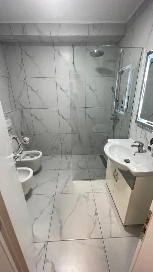 Johana Blloku Apartment In Amazing Location! 地拉那 外观 照片
