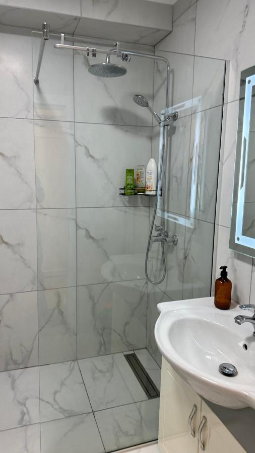Johana Blloku Apartment In Amazing Location! 地拉那 外观 照片
